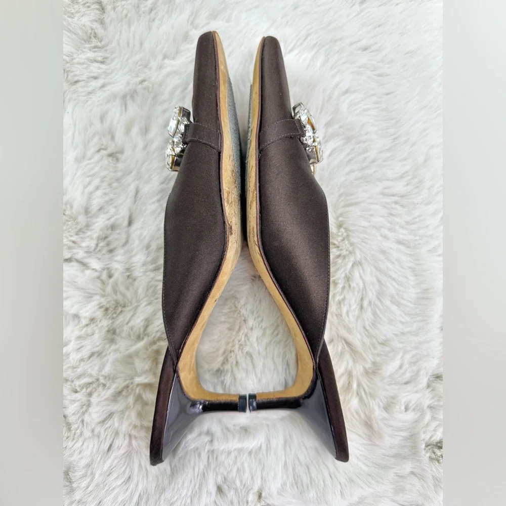 Vintage Vera Wang Satin Kitten‎ heels crystal embellished 8.5 M Brown